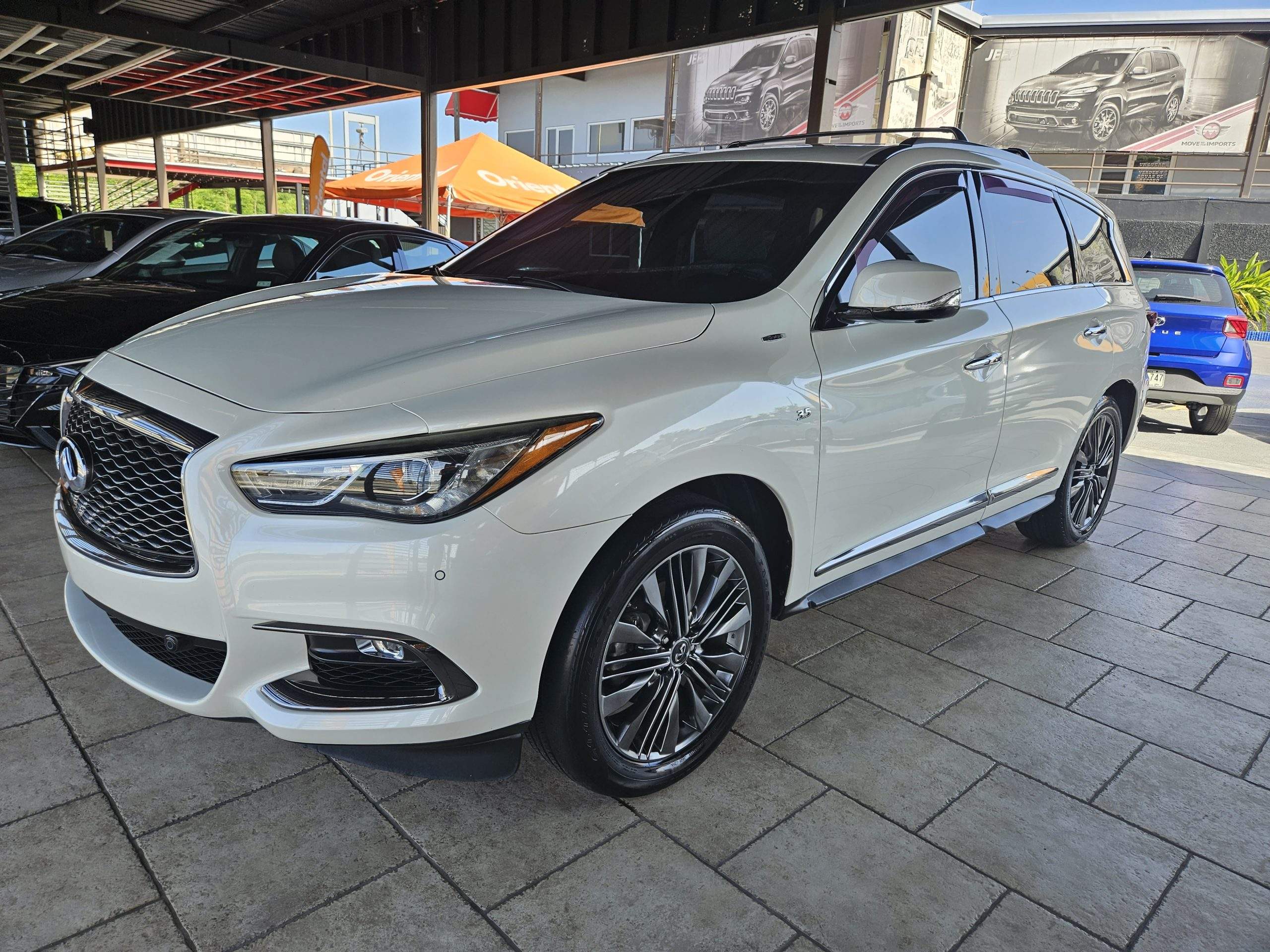 2019 INFINITI QX60 LUXE